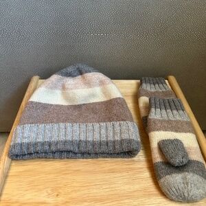 Baby Gap Beanie and Mittens Like New without Tags